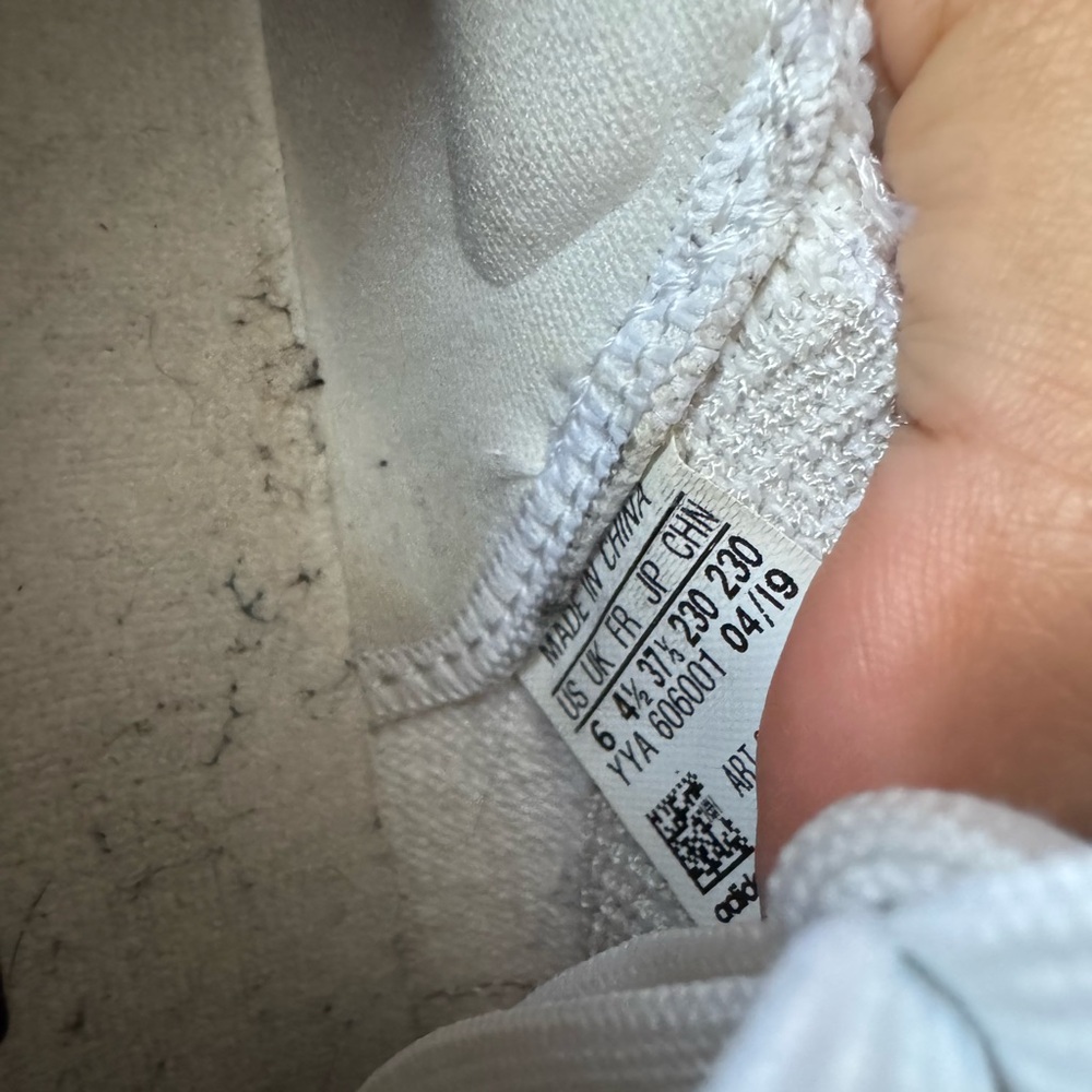 Women’s All White Adidas Ultraboosts • 6 - Picture 5 of 6